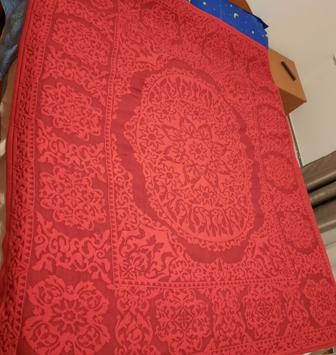 Cuvertură pentru pat  sau canapea