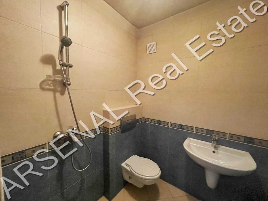 Офис под наем, Лозенец