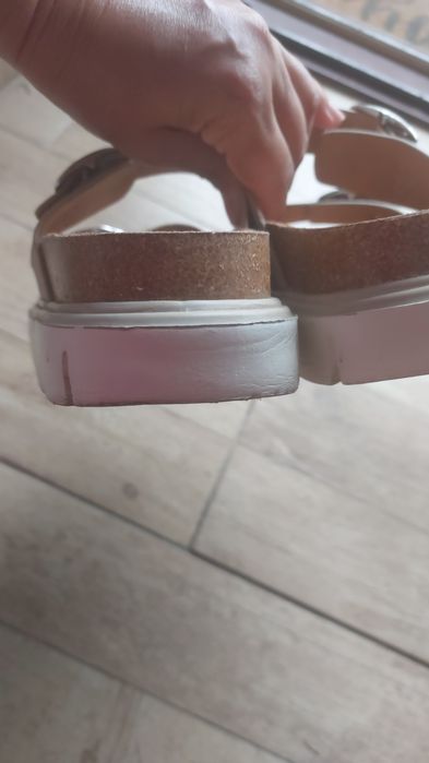 Papuci de femei confortabili