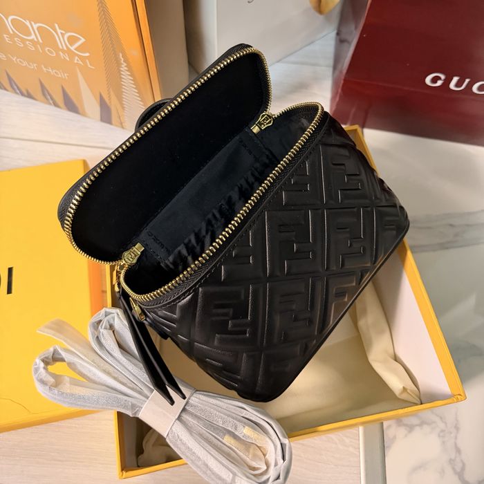 Fendi Vanity чанта