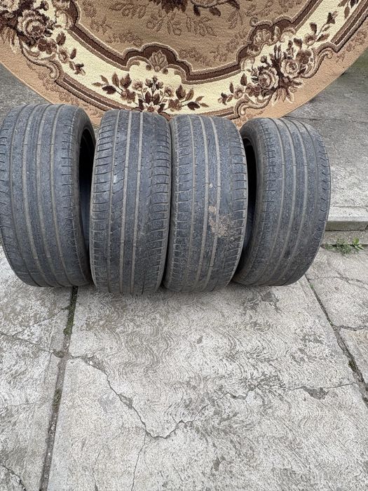 Vând 2 cauciucuri de vară 225/50R17