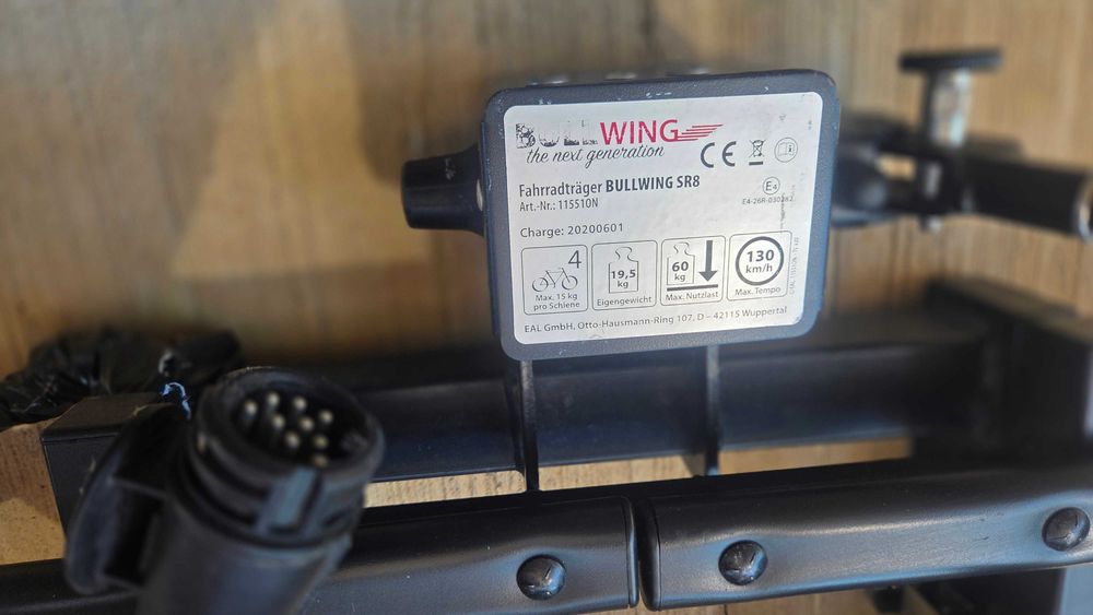 Suport de biciclete - Bullwing SR8 - Fixare rapida pe atelaj de 4 biciclete - Suport spate pentru biciclete 11551ON