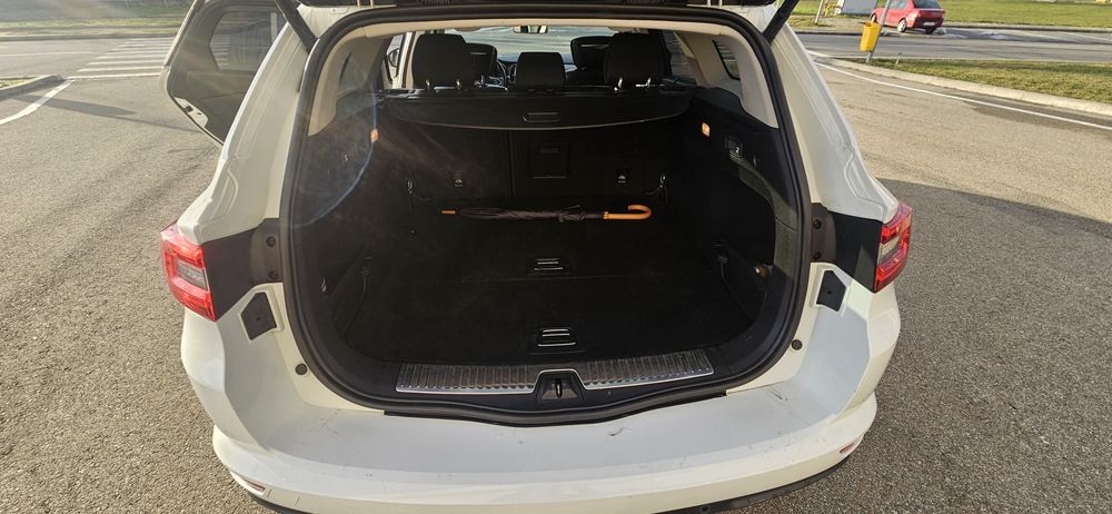 Renault Talisman Initiale Paris