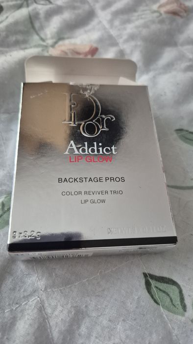 Dior lip addict гланц за устни