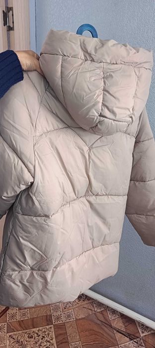 Продам куртку новую