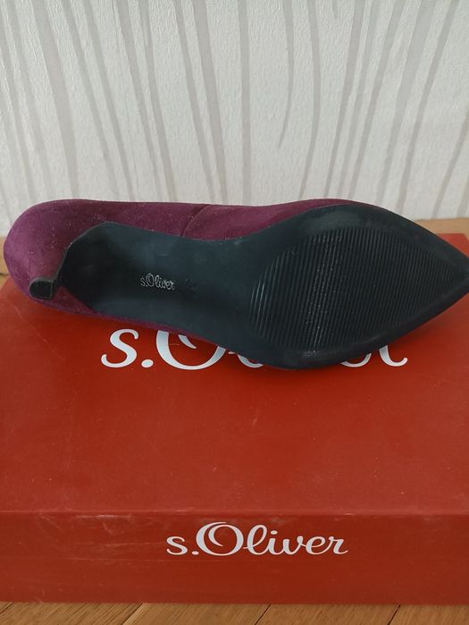 Велурени обувки вишневи