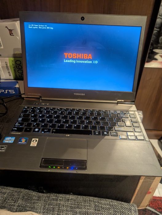 Oferta‼️Laptop ultraSlim Toshiba Z830 - 13 inch cu 6Gb ram SSD 128Gb!