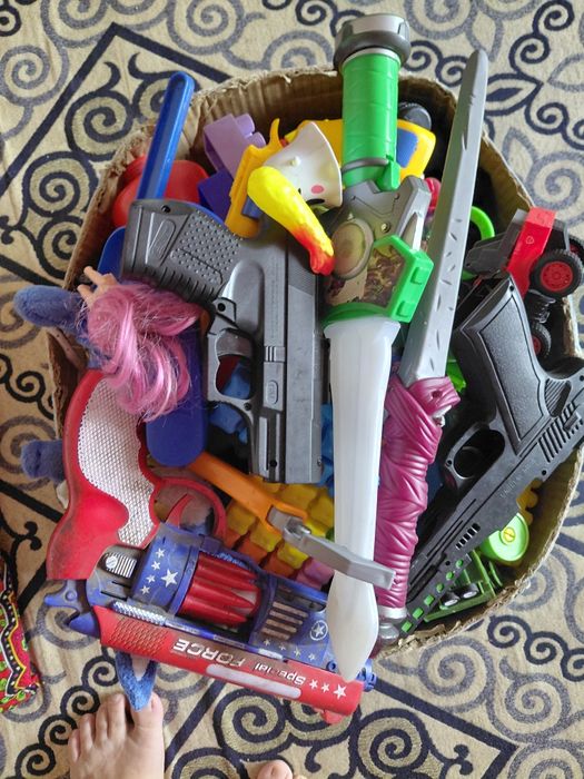 Игрушки многи детски