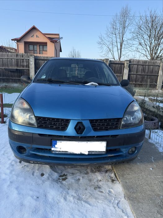Se vinde/ sau se dezmebreaza renalult clio 2