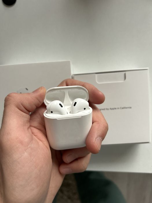 Слушалки Apple Airpods 2 gen
