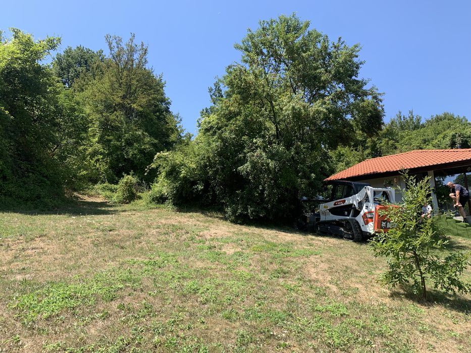 Почистване на дворове,имоти и терени с Горски Мулчер