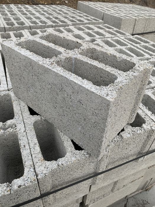 Boltari de beton