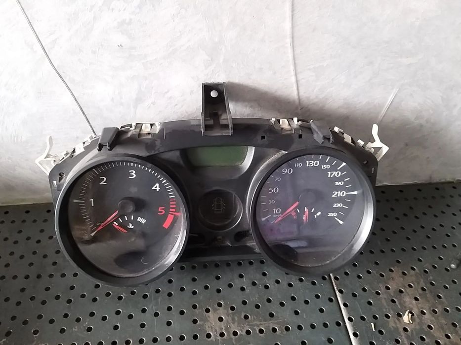 Ceasuri bord diesel renault megane 2 8200720305 35110419