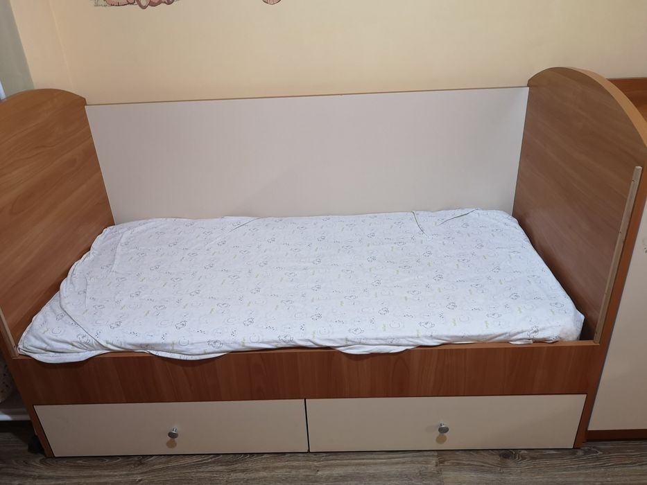Детско дървено легло с предпазен борд (2-6 години) + шкаф