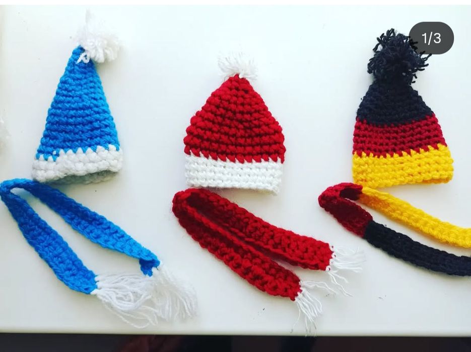 Продам шапочки на значки  Мерседес ы