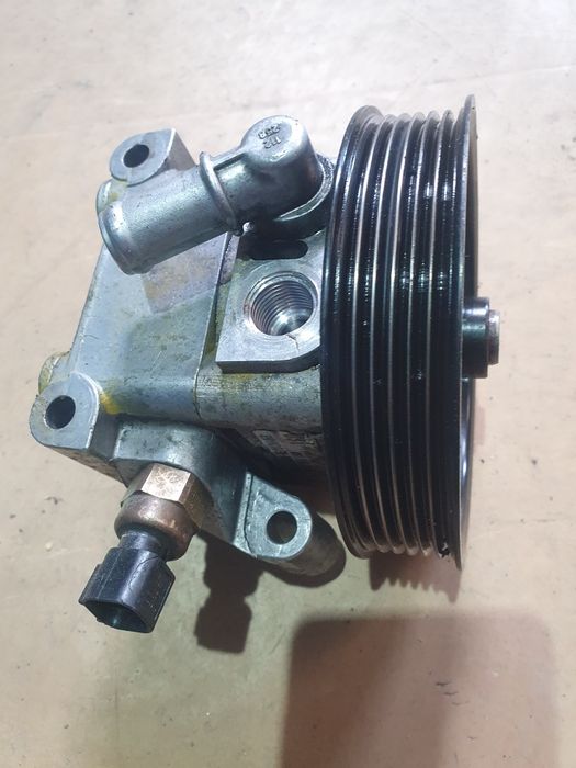 Pompa si conducte servo