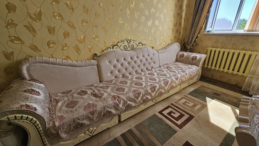 Продается раскладной диван с Пуфиком