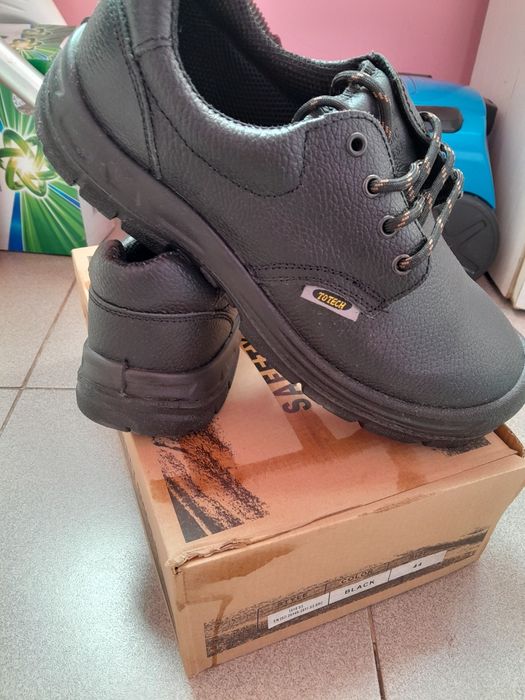 Мъжки работни обувки нови