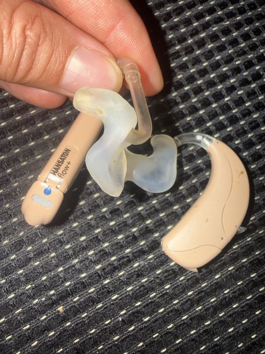 Pereche aparate auditive Sonic Trek 40 BTE UP (Super Puternice) cu accesorii