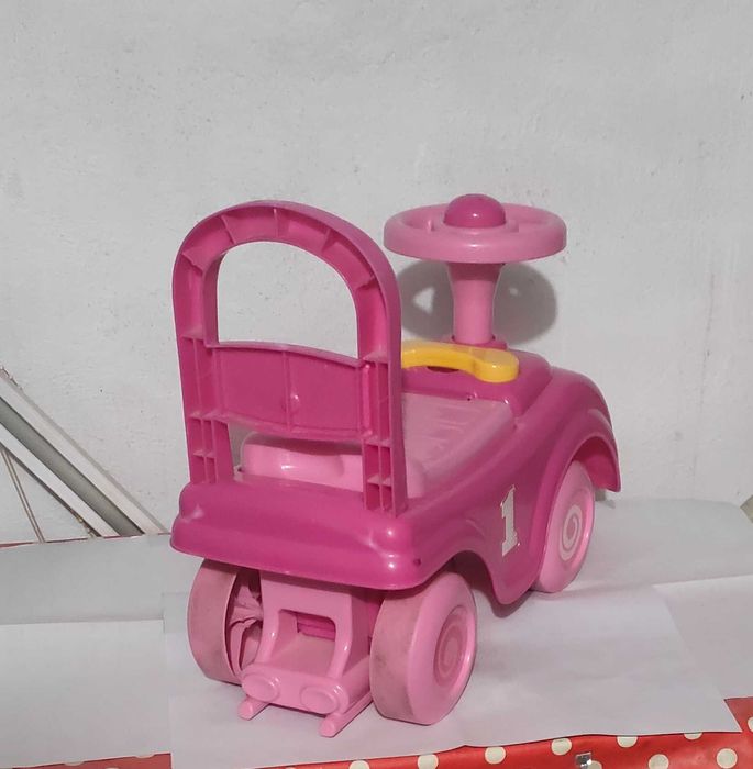 Кола ПЪРВА за дете - принцеса