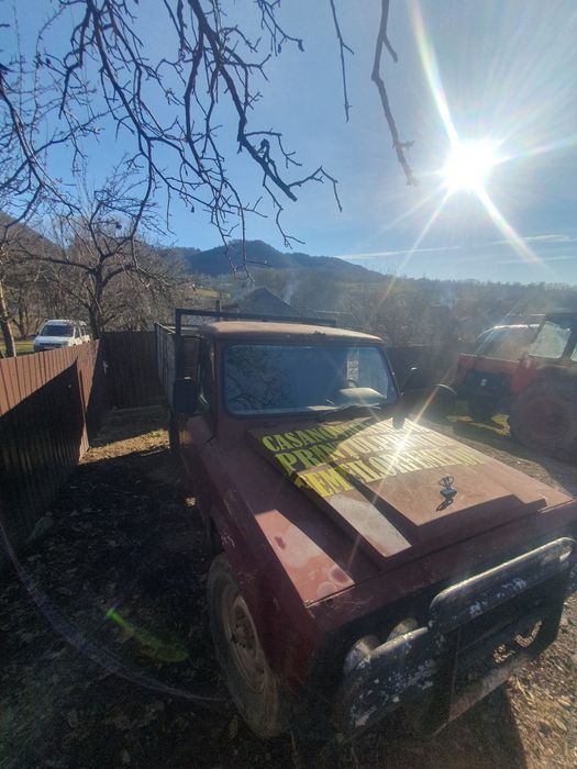 Vând camionetă Aro