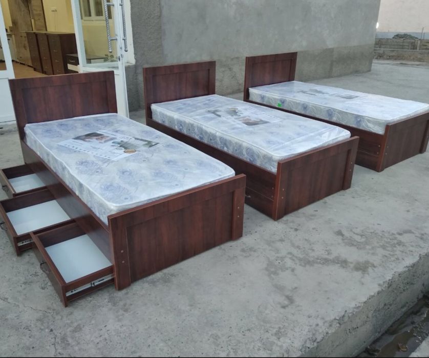 Односпальная. Кровать С яшиками.Матрас ортопедичис