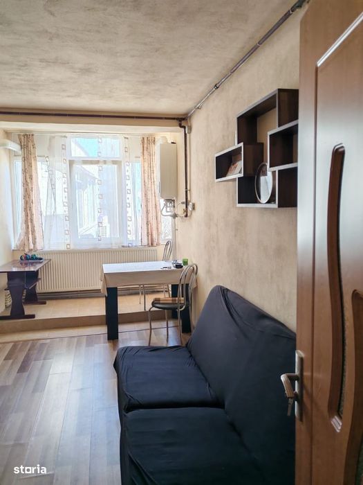 De inchiriat pret 160