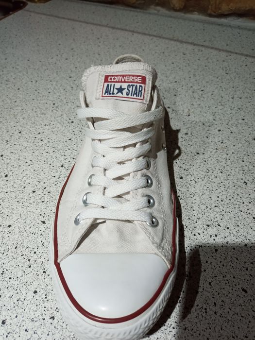 Adidasi,tenisi converse