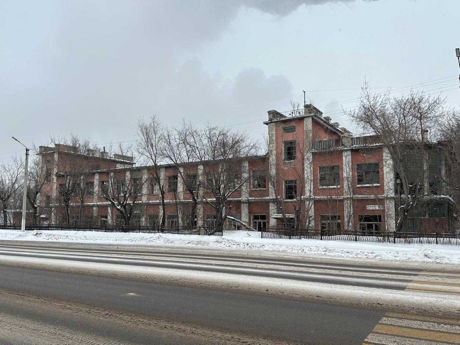 Здание 3 этажа 1200 кв м