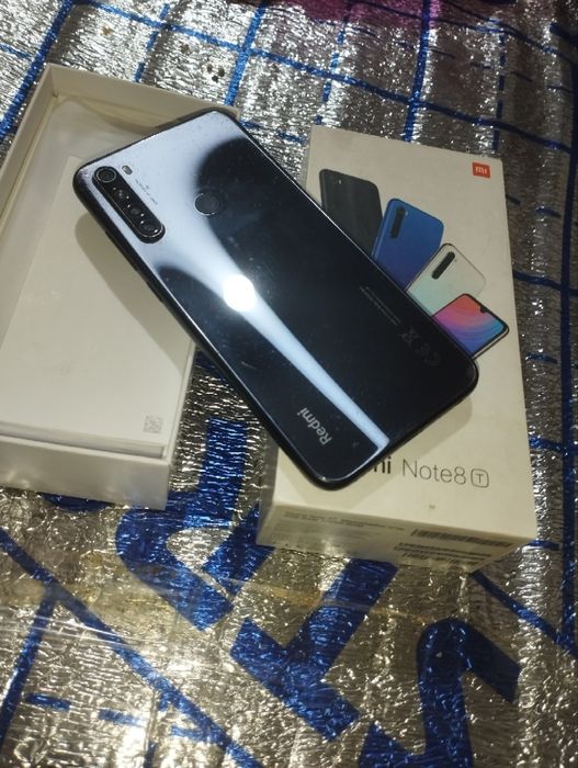 Redmi note 8 T sotiladi xotirasi 128 GB operativ xotirasi 6 kamera48mp