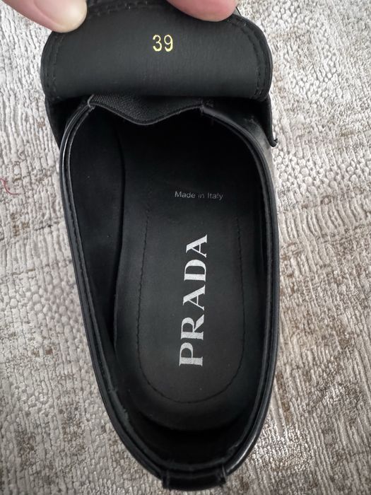 Продам женскую обувь