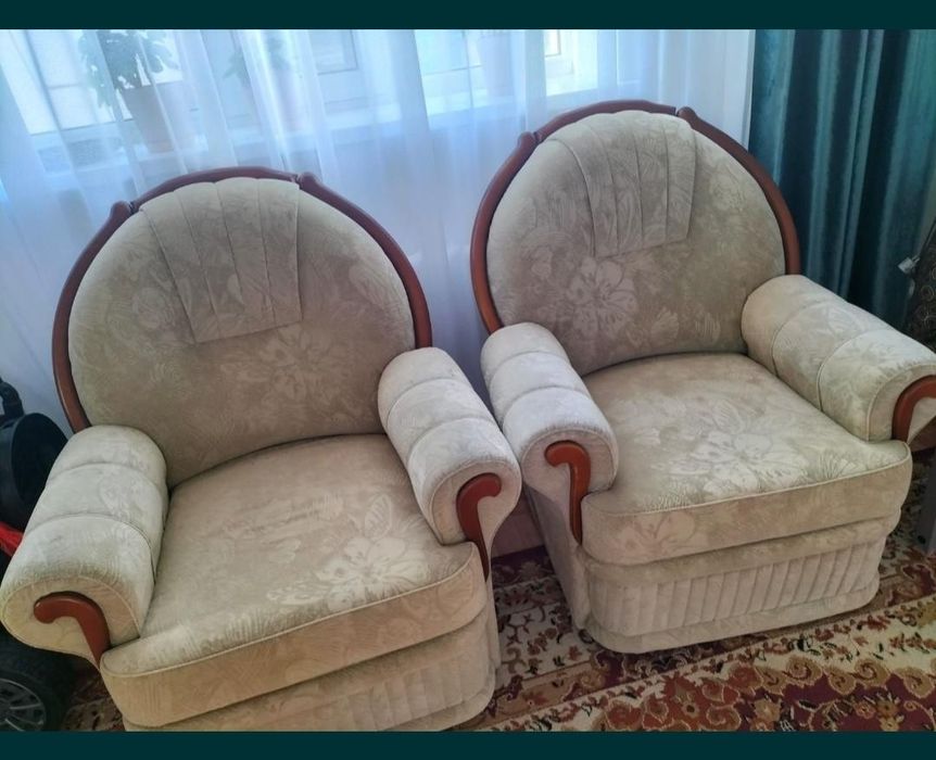 Продам диван и кресло