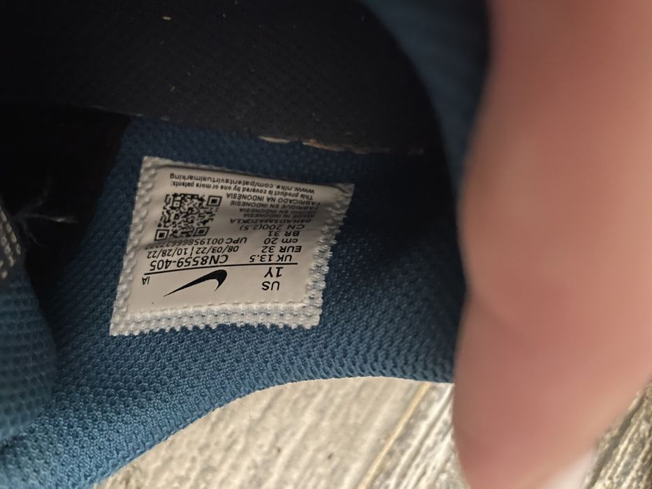 Adidasi nike marime 32