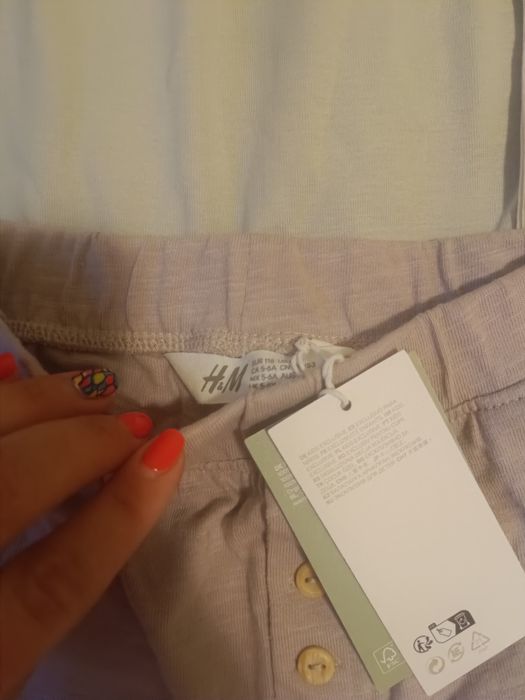 Комплект от потници и панталон на H&M