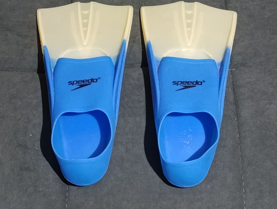 Ласты для плавания speedo. Размер 33-35.