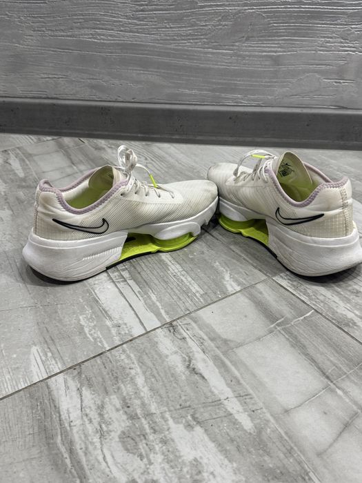 Маратонки nike 37/5