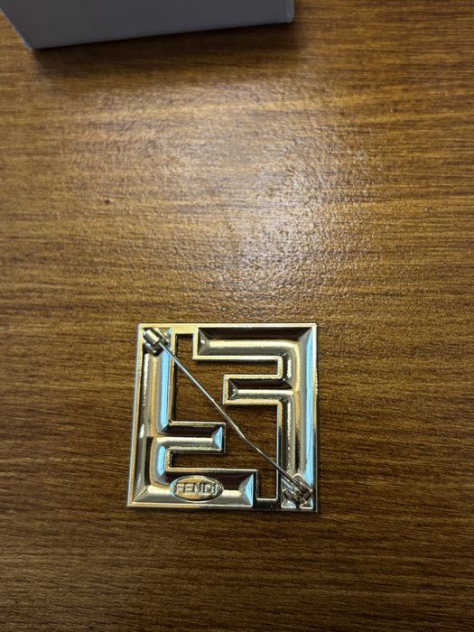 Brosa inscriptionata