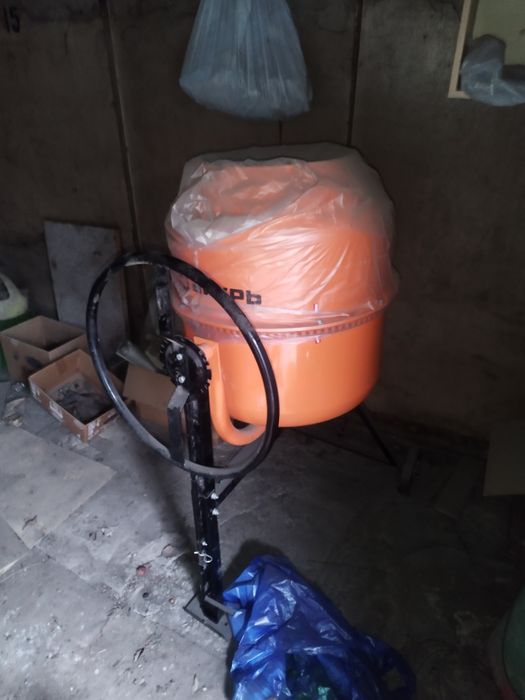 Продам бетономешалку