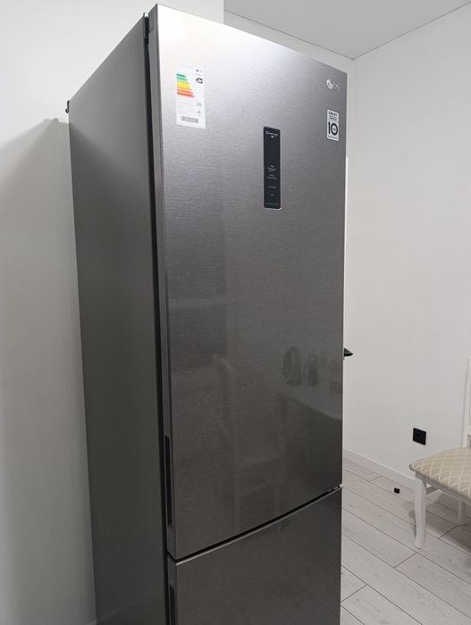 Продаю холодильник  LG