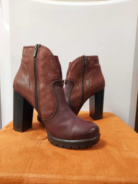 Дамски боти от естествена кожа