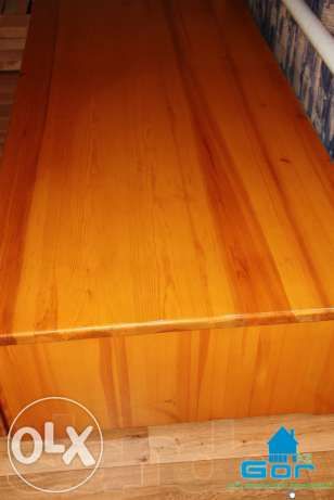 Деревянная кровать