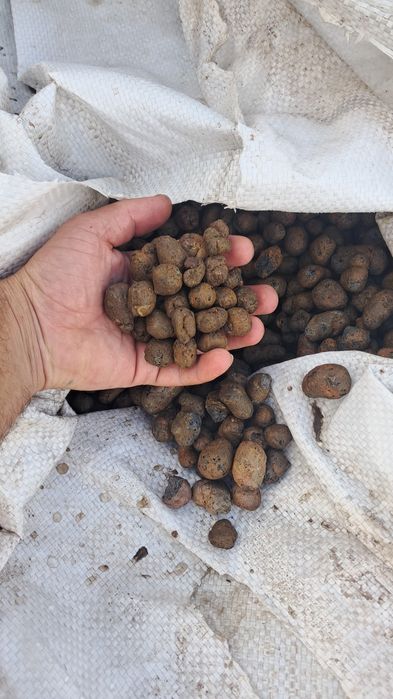 В продаже универсальный утеплитель керамзит