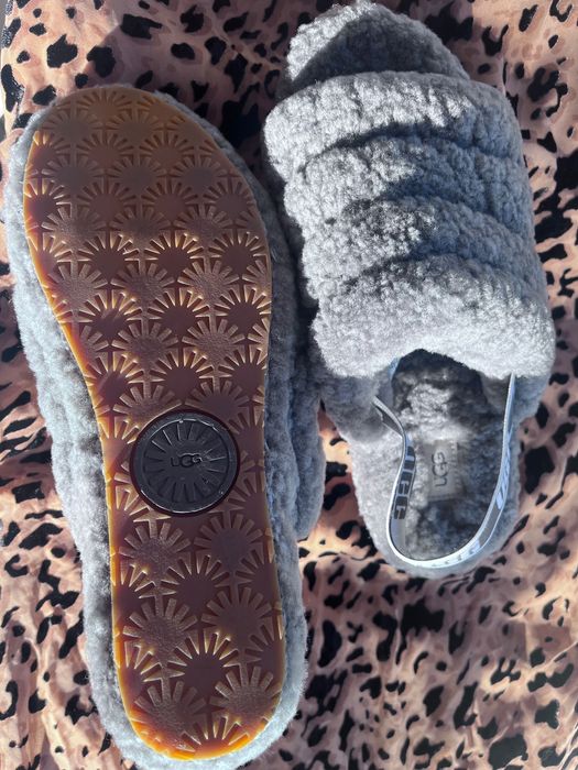 UGG W FLUFFY YEAH SLIDE сандали