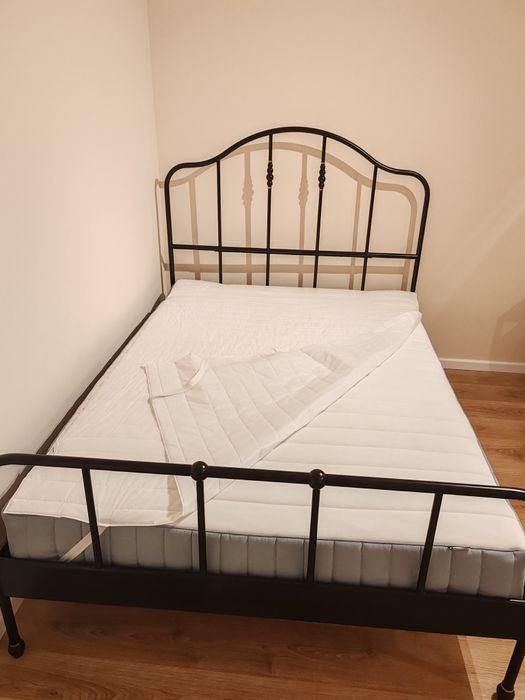 Pat cadru metalic IKEA