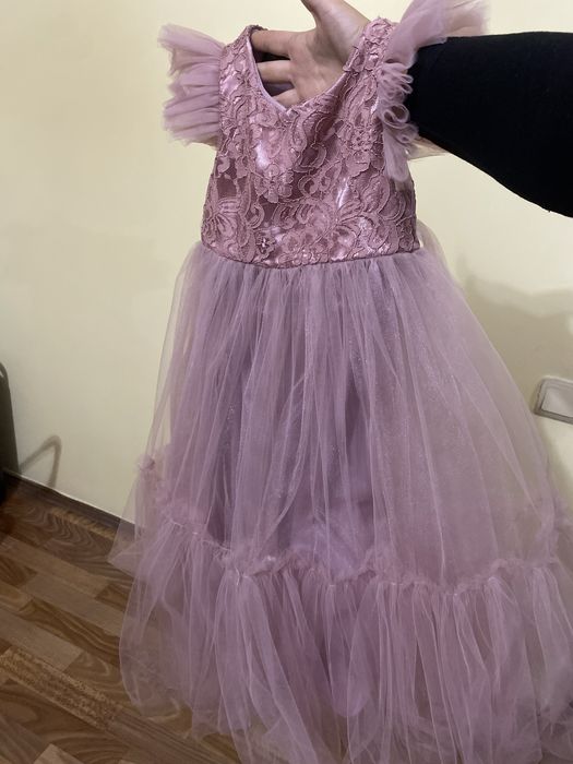 Нарядное платье для девочки