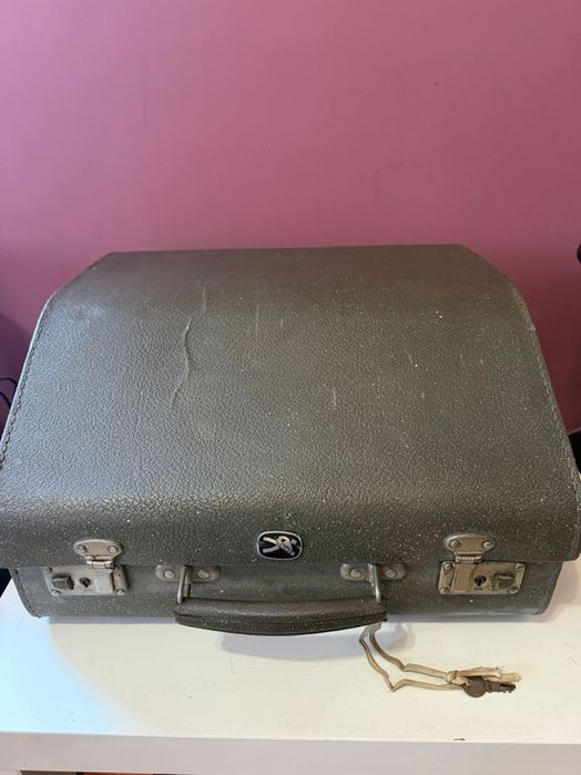 Продавам акорден Hohner бял седеф