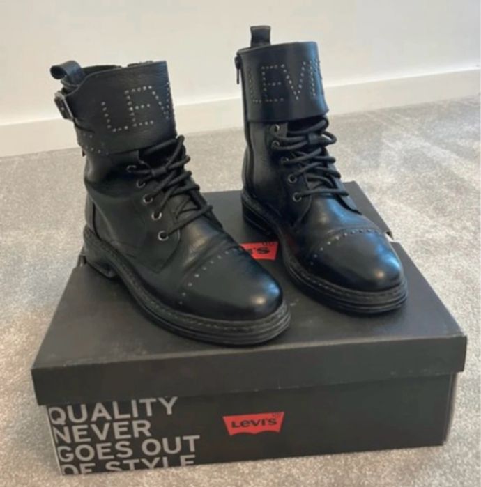 Bocanci piele naturala Levi’s