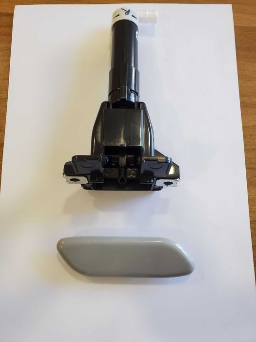 Капачета или  дюза / пръскало/ за предна броня Honda Accord 2008-2015