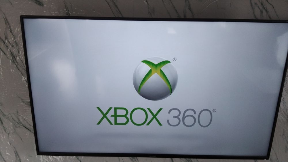 Xbox360 със 15 вградени игри