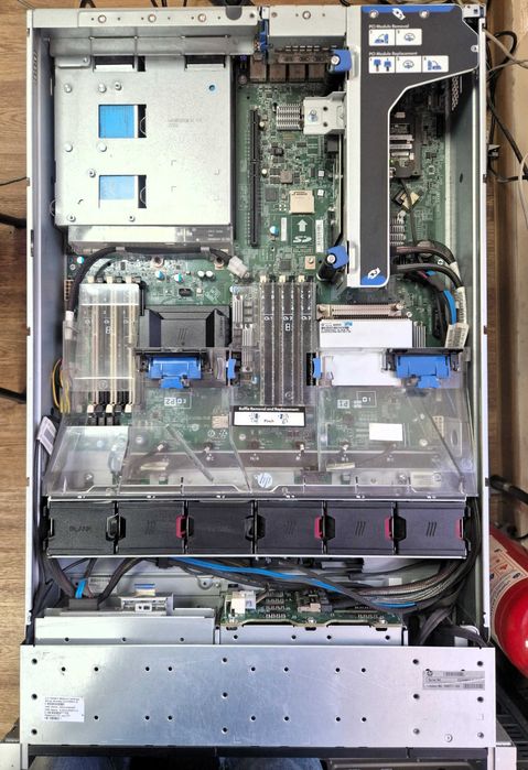 Сервер HP ProLiant DL380e Gen8 2U